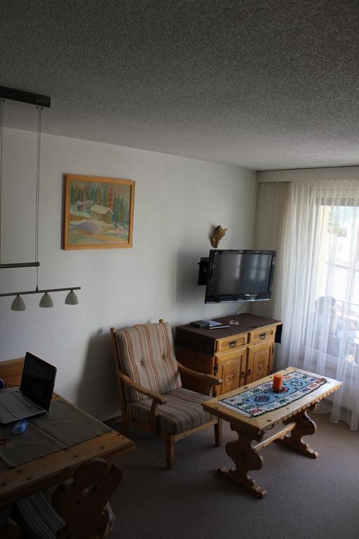 Ferienwohnung Parsennresidenz Davos Zimmer foto
